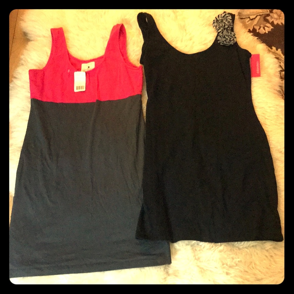 NWT x2 stretchy sleeveless knee length dresses